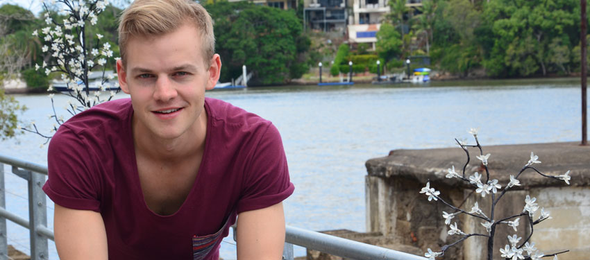 Joel Creasey to headline the Aurora Ball