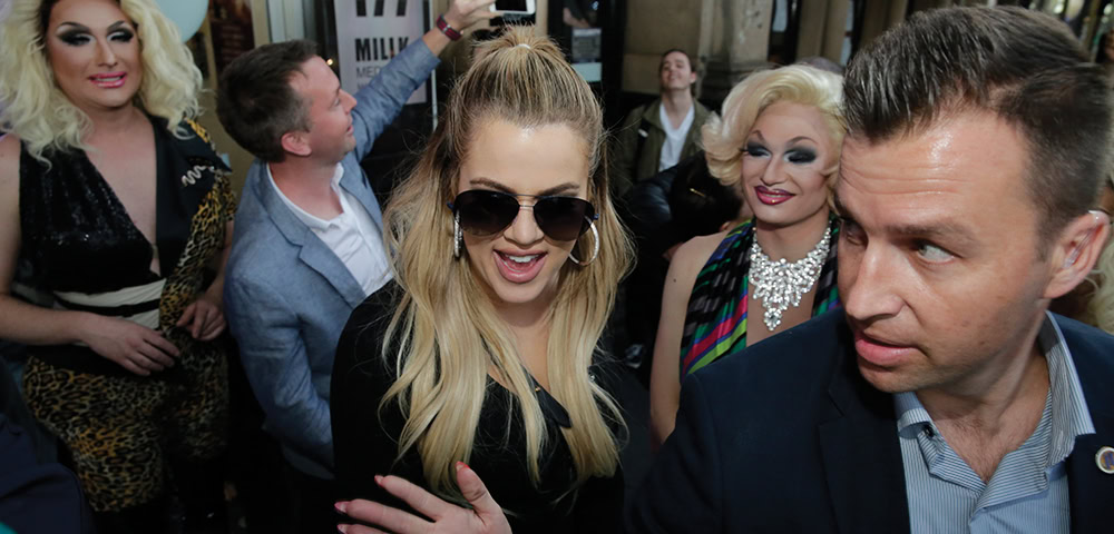 Khloe Kardashian pops by Sydney gay bar Stonewall hotel on Australian visit