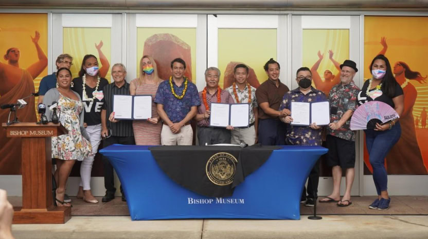 Hawaiian Governor Signs Three Pro-LGBT Bills Into Law