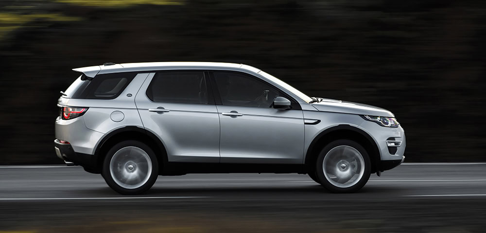 Land Rover Discovery Sport: The perfect “gayboy” car