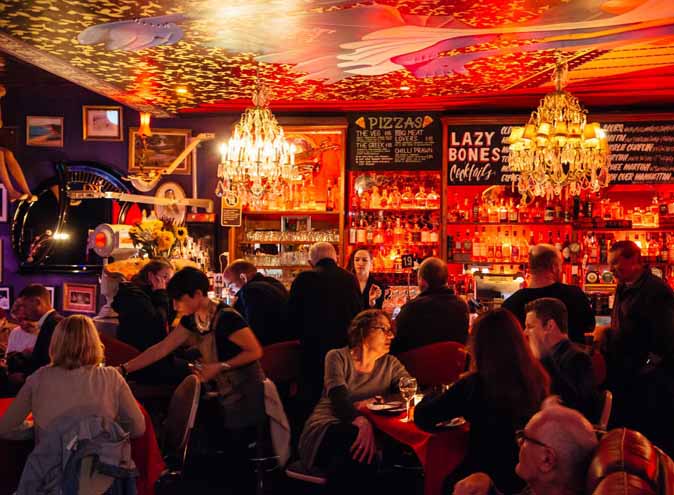 12 LAZY BONES LOUNGE RESTAURANT   BAR