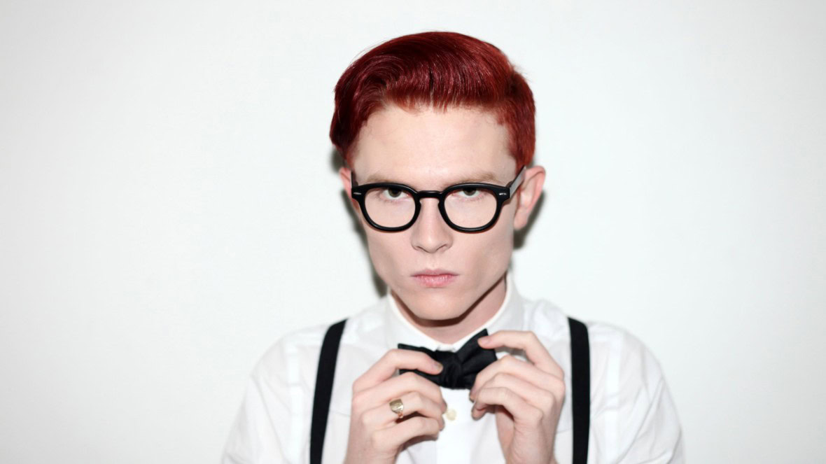 Rhys Nicholson receives violent homophobic threats on a Melbourne train