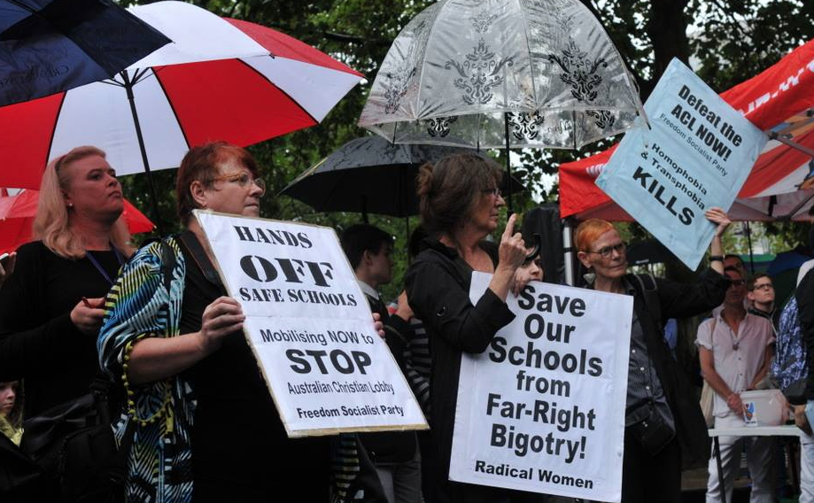 Hundreds rally in Melbourne in support of Safe Schools program