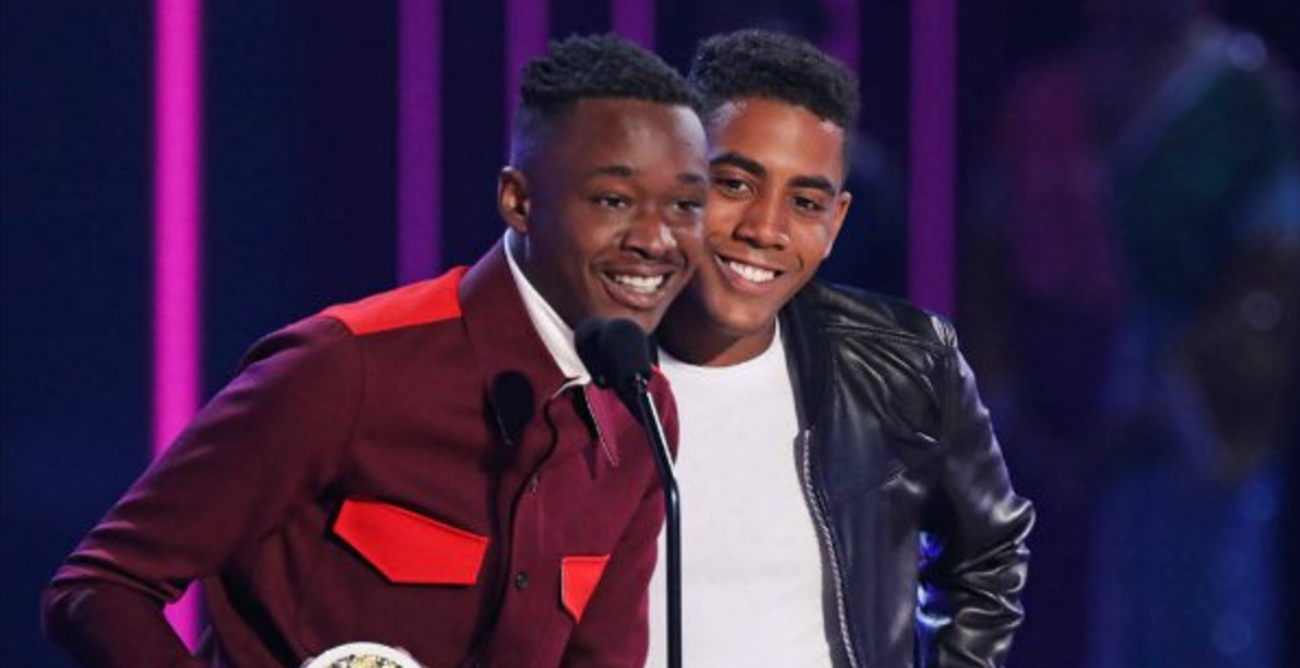 Stars of Moonlight win ‘Best Kiss’ at MTV Movie Awards