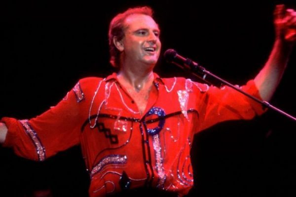 Peter Allen Festival: the show goes on, despite bushfires