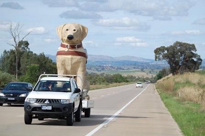 Giant dog set to star at Mardi Gras Parade