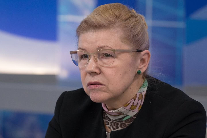 Russian Lawmaker Seeks To Ban Gay Marriage