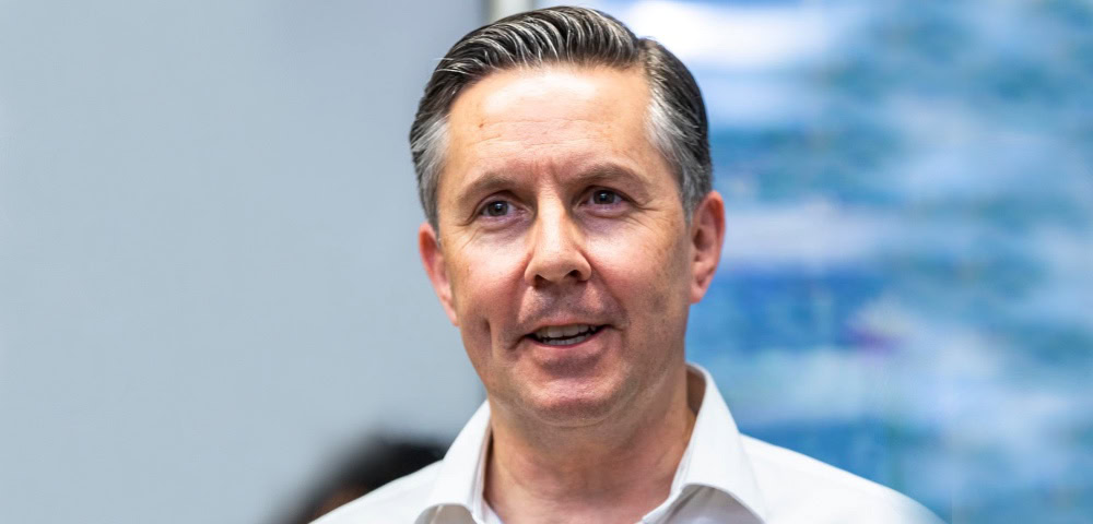 Health Minister Announces Federal Review of Healthcare for Trans Youth