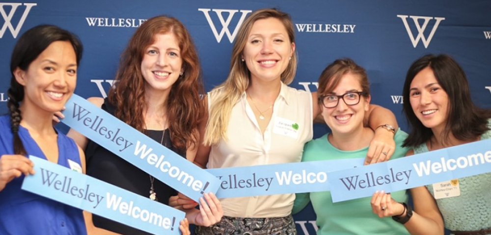Students At Wellesley College Vote To Admit Non-Binary And Trans Men