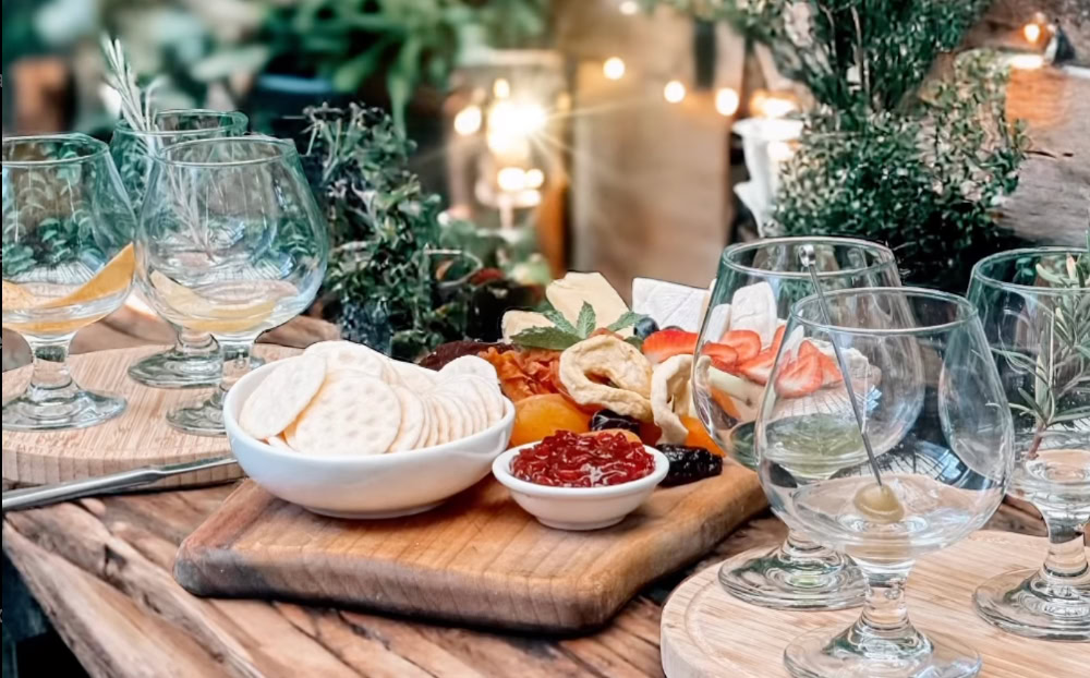 Cheese And Gin At Covent Gardens 