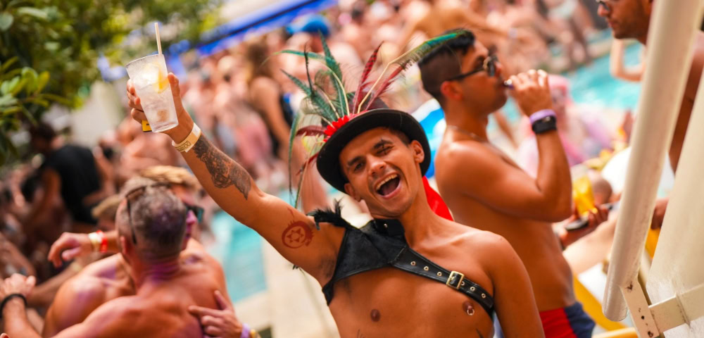Paradiso Pool Party